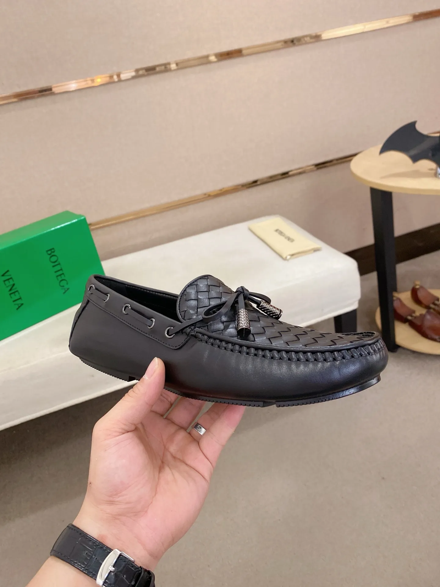 Men's shoes 💰 400💰 (Niu Li + Niu Pad) [BV] latest hot style‼ ️Casual men's shoes, uppers imported first-layer cowhide ➕Full imported cowhide lining✔️Exquisite workmanship, excellent foot feel, special rubber soles✔️, cool and fashionable, the latest fashion, fashionable outsole, hurry up. Code number: 38-44 (can be customized to 37.45, non-refundable)